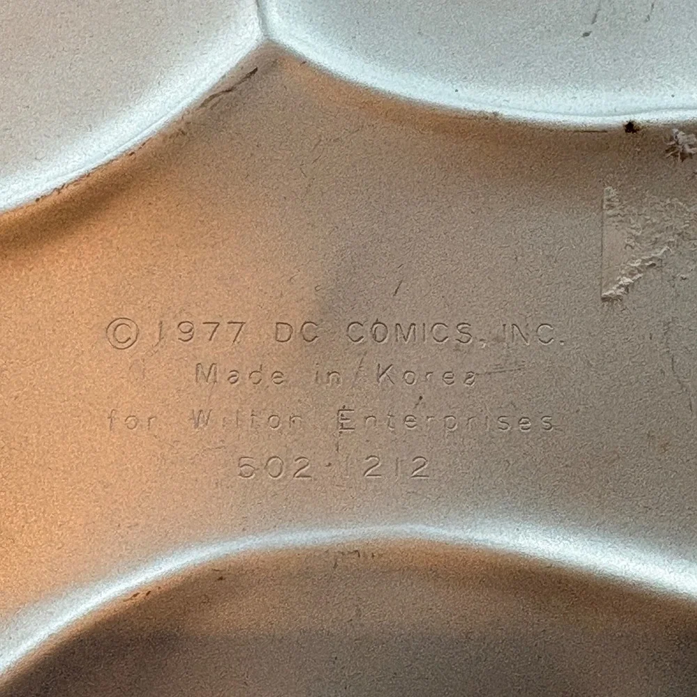 Wilton Superman Cake Pan Vintage 1977 DC Comics Aluminum Superhero Mold 502-212